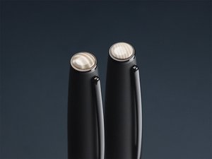 Набор ручек с полосатым кремнием 1284036